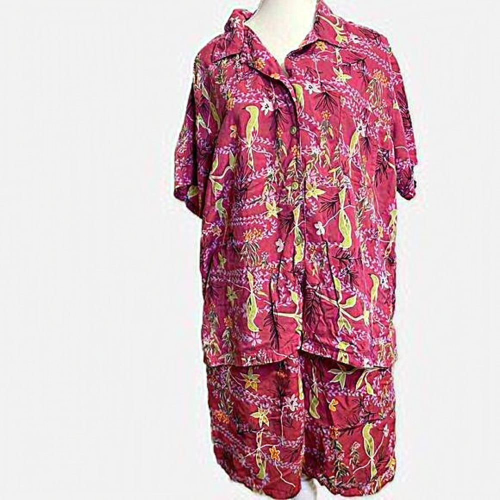White Stag Vintage 90’s Ladies‎ Pink Bird and Floral Patterned Top and Shorts